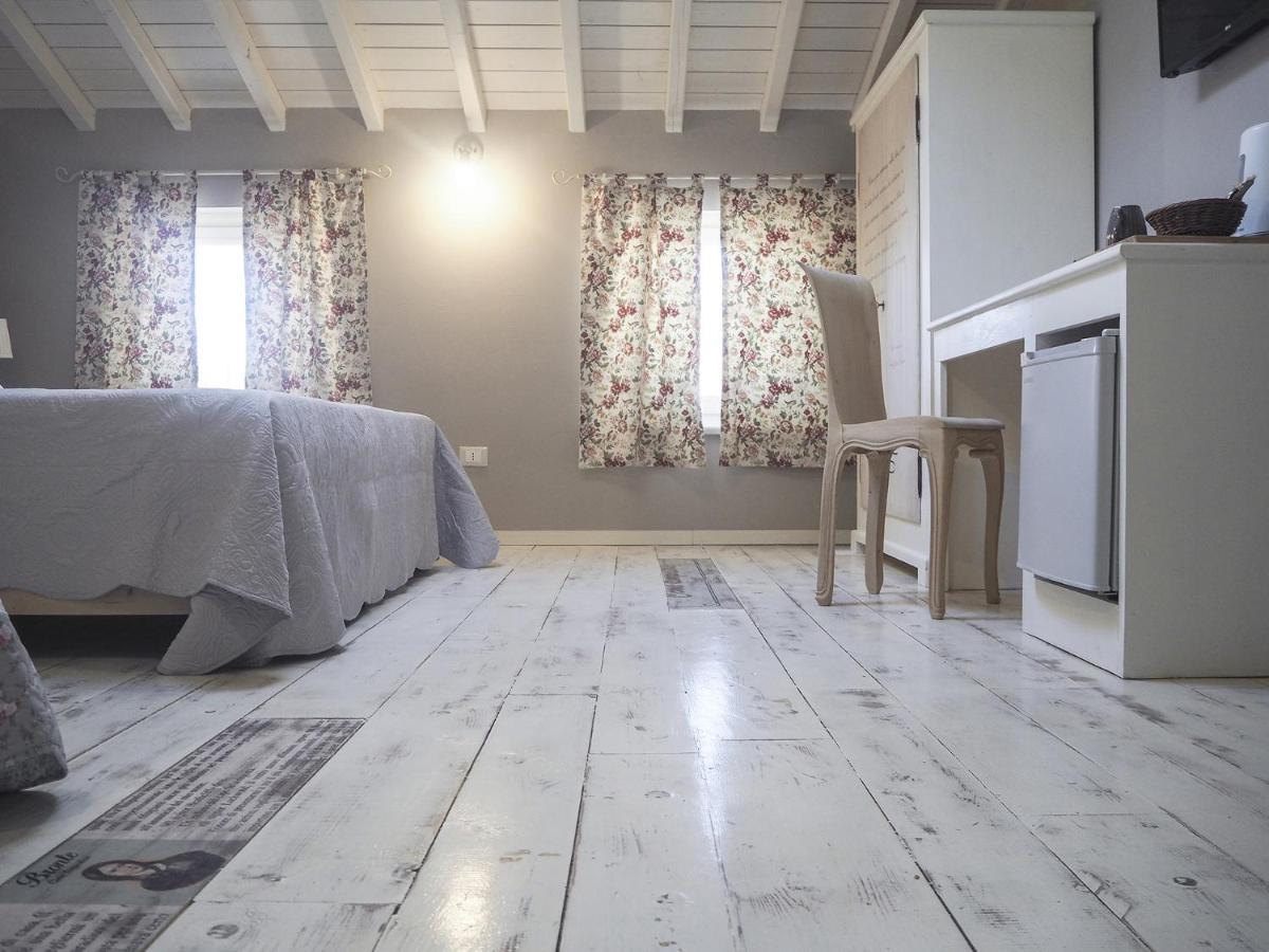 סואבה B&B Antique Maison מראה חיצוני תמונה